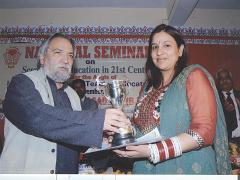 prize distribution image